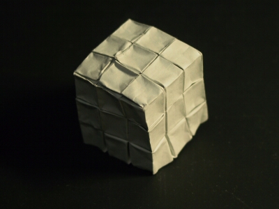 rubik's cube 2003 
実は５面しかない…